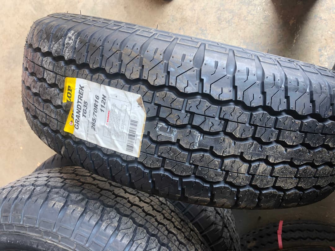 新作揃え DUNLOP 235/70R16 - Afriven タイヤ・ホイール